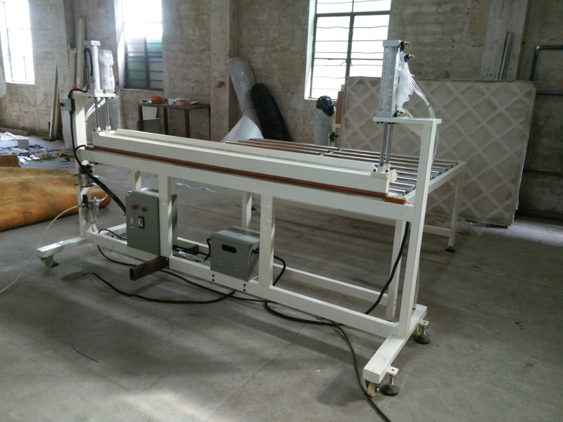 Spraying Computerized Mattress Packing Machine Gluing